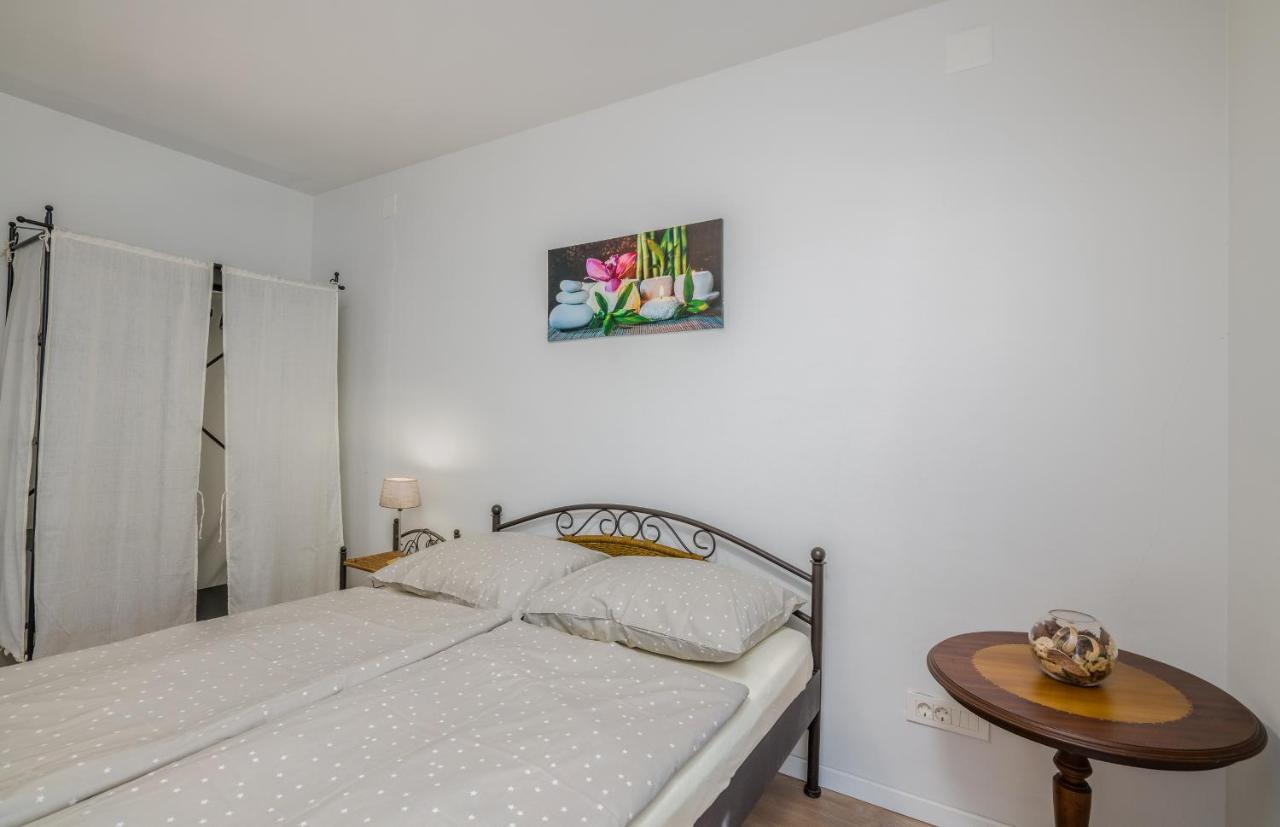 Apartment Tulipan Klimno Eksteriør bilde