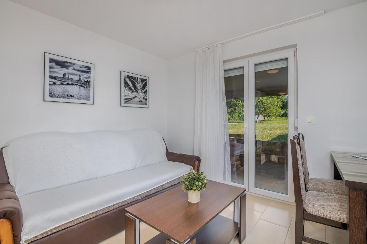 Apartment Tulipan Klimno Eksteriør bilde